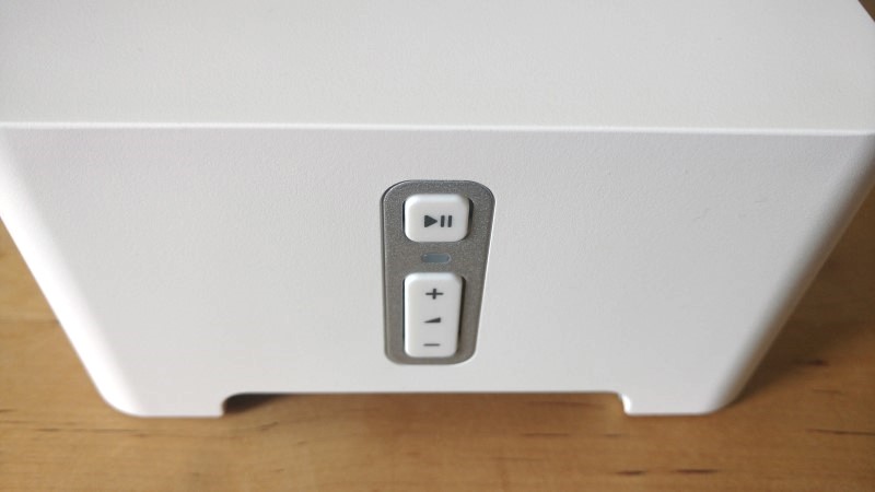 Die Steuerungseinheit am Sonos Connect